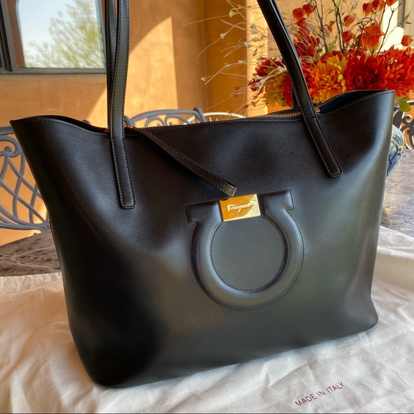 SOLD Salvatore Ferragamo Gancini Leather Tote - Picture 4 of 14